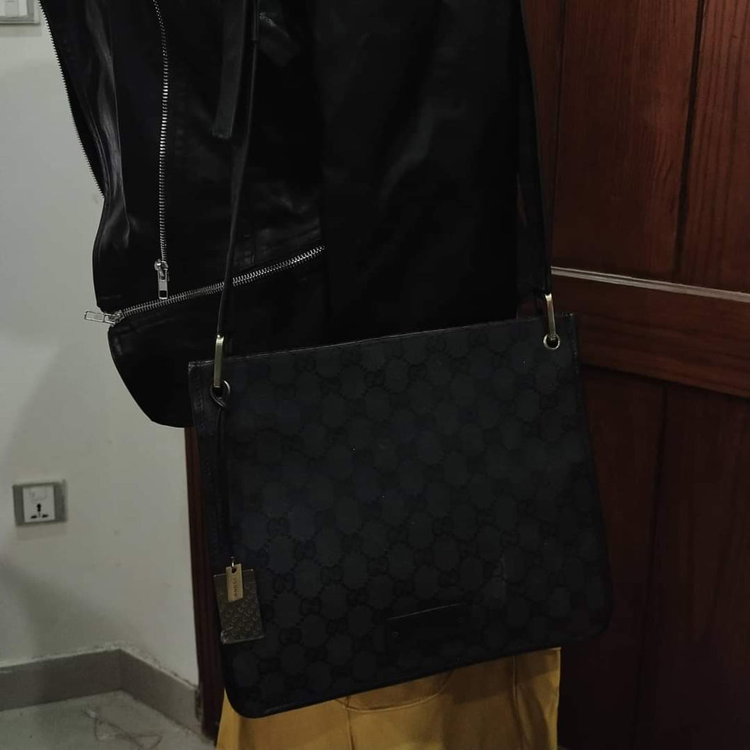 Gucci Monogram Black Signature Messenger 91762 002122