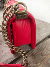 Load image into Gallery viewer, Chanel Boy dark green nubuck leather flap shoulder bag RED
