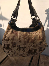 Load image into Gallery viewer, COACH Signature SOHO LYNN Horse &amp; Carriage Large Hobo #D1069-F15209
